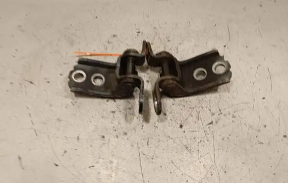 Nissan Navara D40 Front door hinge set 