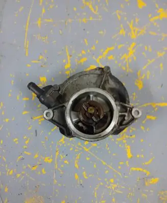 Audi A6 S6 C6 4F Vacuum pump 057145100