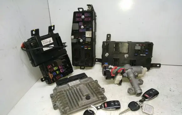 KIA Carnival Engine ECU kit and lock set 391044X930 R0412C050A 412C050A73170018