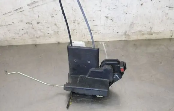 KIA Sportage Front door lock