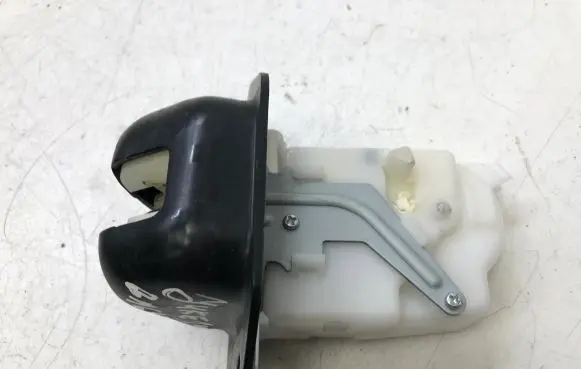 Nissan Juke I F15 Loading door lock 