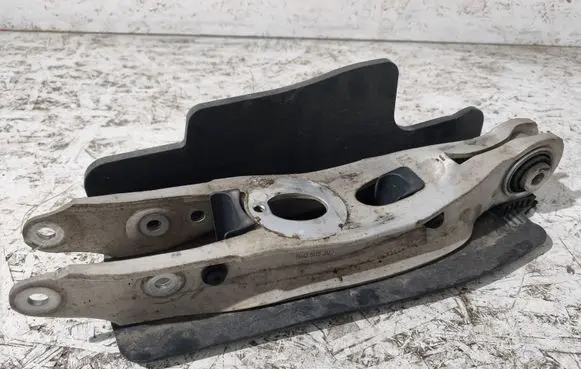 Audi A4 S4 B9 Rear upper control arm/wishbone 8W0505311E