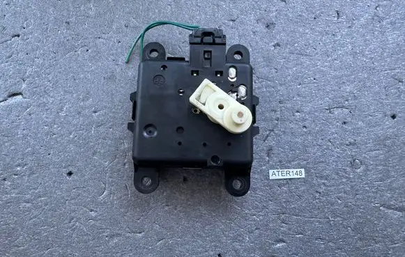 Nissan Terrano Air flap motor/actuator 3J30030820