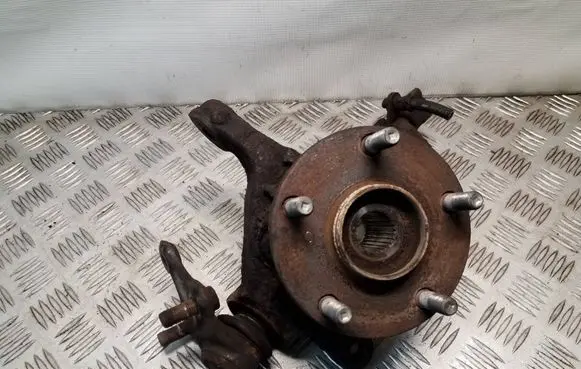 Toyota Auris E180 Front wheel hub