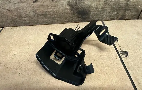 Seat Leon (5F) Headlight washer nozzle holder 5F0807595A