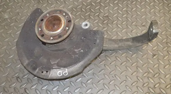 Mercedes-Benz C W205 Front wheel hub 