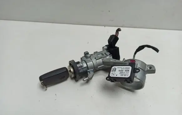 Opel Astra J Ignition lock 20939745