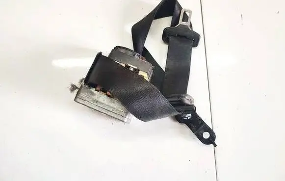 Mercedes-Benz C W203 Front seatbelt 33015929f