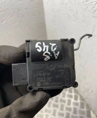 Audi A8 S8 D3 4E Air flap motor/actuator 0132801369 4F0820511B CZ1168803710