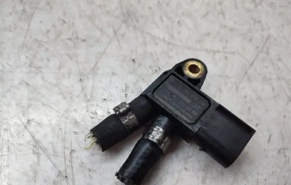 Mercedes-Benz GL X166 Exhaust gas pressure sensor A6429050200