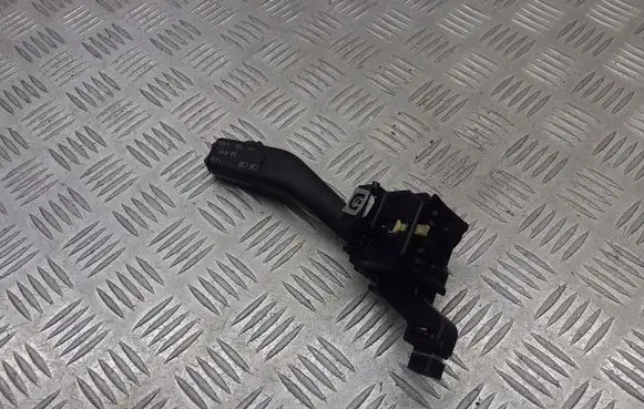 Volkswagen Golf V Indicator stalk 1K0953513A