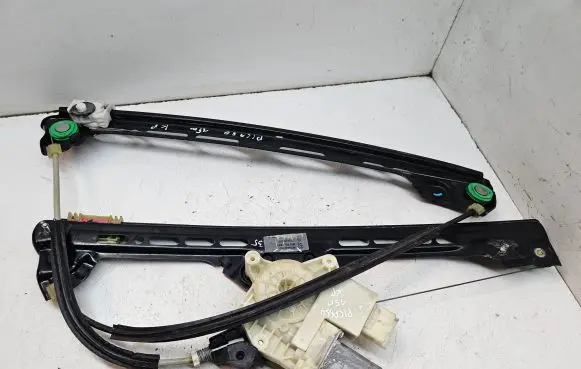Citroen C4 II Picasso Front door window regulator with motor 9675924780