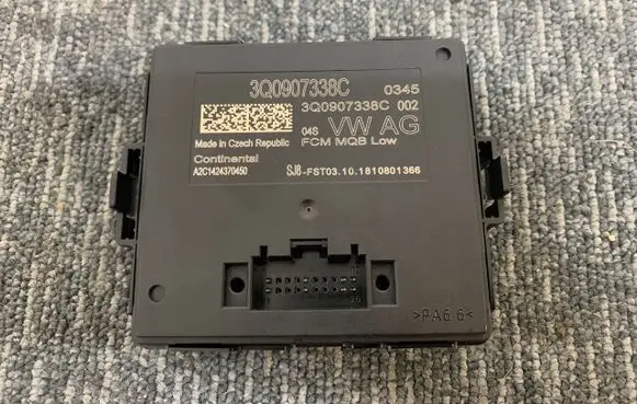 Volkswagen Golf VII Gateway control module 