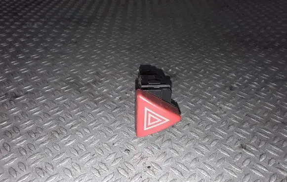 Audi A3 S3 A3 Sportback 8P Hazard light switch 8P0941509A