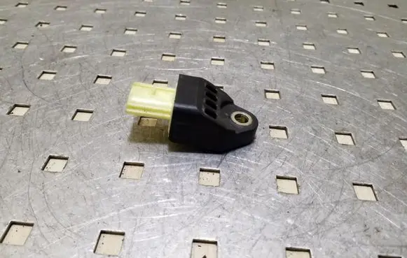 Toyota RAV 4 (XA30) Airbag deployment crash/impact sensor 8983142010