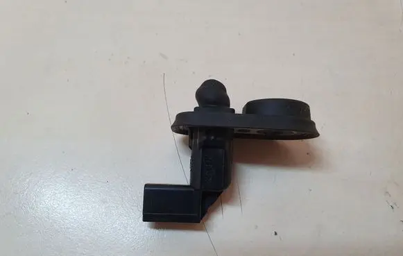 Suzuki Grand Vitara II Rear door sensor 