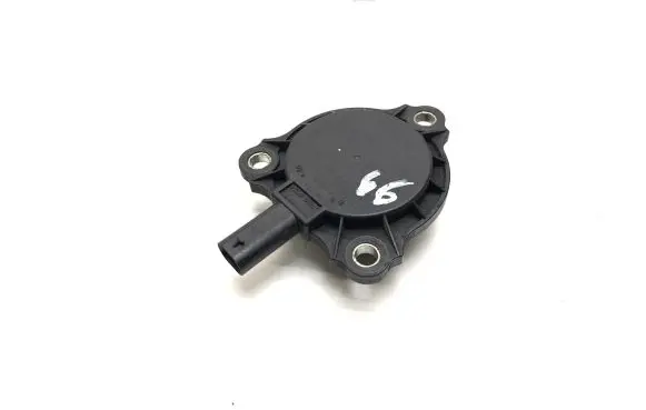 Mercedes-Benz E A207 Turbo solenoid valve A2761560490