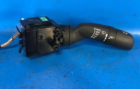 Toyota Camry VIII XV70 Gear shift switch/knob 8465206400