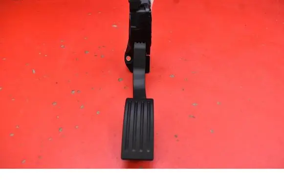 Mazda 3 II Accelerator throttle pedal BV619F836AB