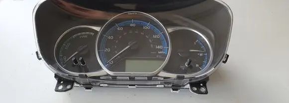 Toyota Yaris Speedometer (instrument cluster)