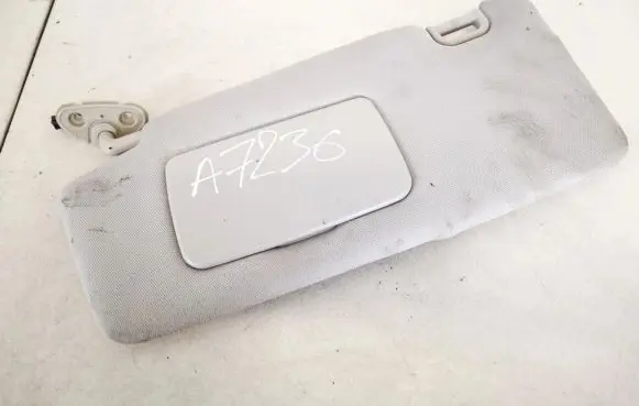 Subaru Legacy Sun visor