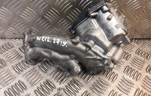 Mercedes-Benz E W212 EGR valve 6511402108 6511400760