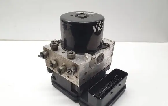 Volvo V70 ABS Pump 8G9N 2C405 AC