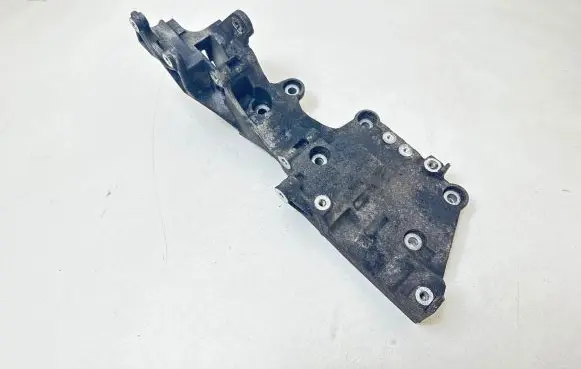 Mitsubishi Outlander Engine mounting bracket 03G903143J