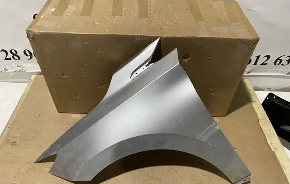 MG MG4 ev Fender 11088801