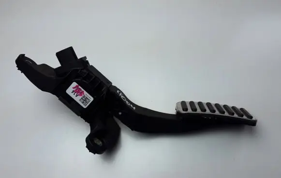 Hyundai Kona I Accelerator throttle pedal 32700XXXXX