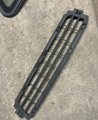 Volvo V50 Front bumper lower grill 30744911