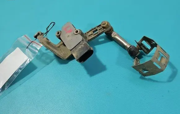 BMW i3 Headlight ballast module Xenon 6867646 IMPRK1579687