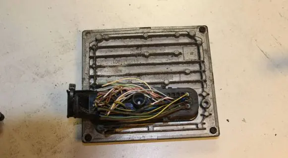 Ford Focus Engine control unit/module ECU AM5112A650AA S118934309A