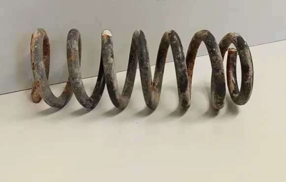 Suzuki Grand Vitara I Front coil spring