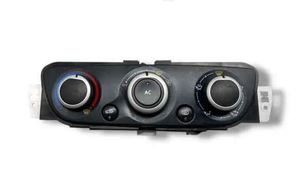 Renault Megane III Climate control unit