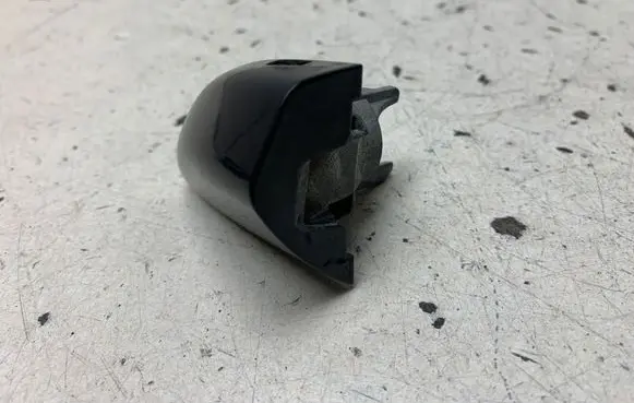 Volkswagen PASSAT B6 Rear door handle cover 