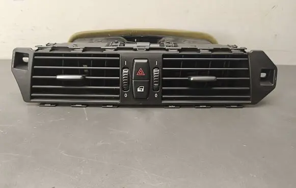 BMW 5 E60 E61 Dash center air vent grill 6910734 141218 7009275