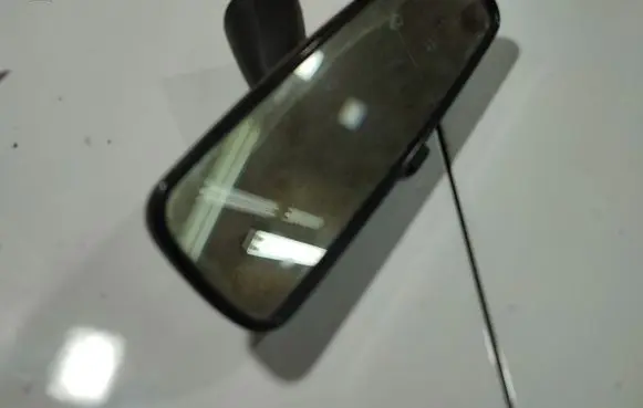 Rear view mirror (interior)