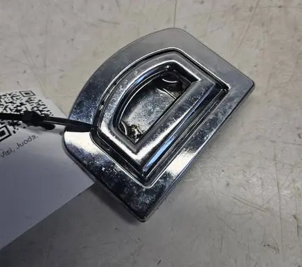 Audi Q7 4L Tie down hook / loop 8E0864203