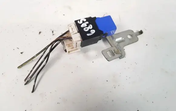Nissan X-Trail T30 Other relay