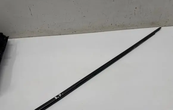 Cupra Leon Front door glass trim molding 5FA837475