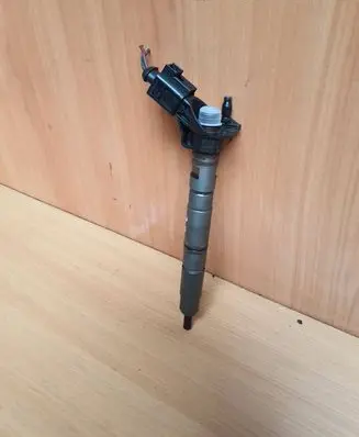 Audi A6 S6 C6 4F Fuel injector 059130277Q