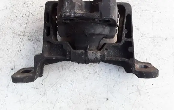 Ford Focus Engine mount bracket 1M516F012CG