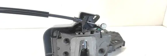 Land Rover Discovery 3 - LR3 Front door lock FQJ000207