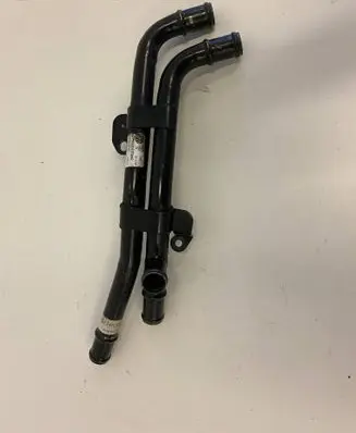 Volkswagen Touareg II Engine coolant pipe/hose 7P0121070AC