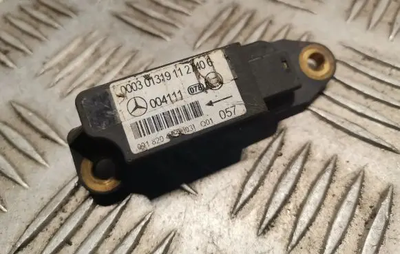 Mercedes-Benz C W203 Airbag deployment crash/impact sensor 0018204426