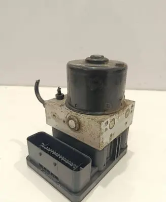 Volkswagen Golf IV ABS Pump 1C0907379M 00007884E1 10096003353