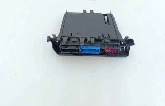 Audi A5 Gateway control module 8W6907468F 8W6907468E