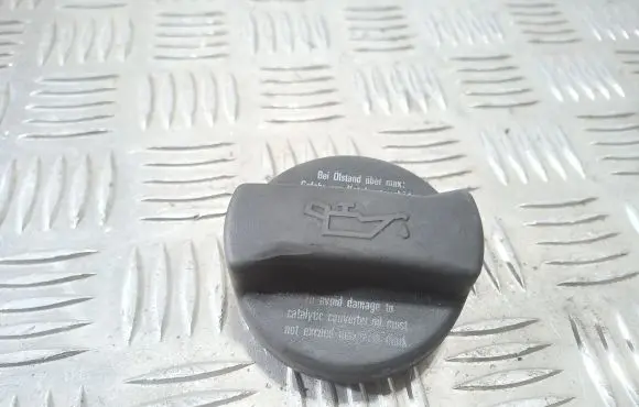 Volkswagen Golf IV Oil filler cap 026103485