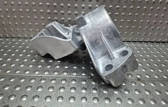Fiat Doblo Engine mount bracket S27649740 517991100
